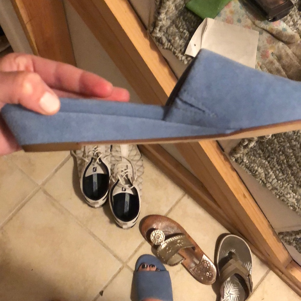 Never worn Sam Edelman Suade sandels - Picture 3 of 3